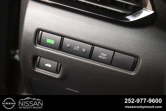 Used 2024 Nissan Sentra SV FWD image 21