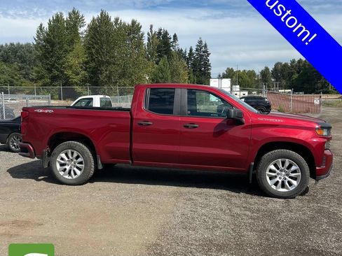 Used 2019 Chevrolet Silverado 1500 Custom w/ Custom Convenience Package AWD/4WD image 17