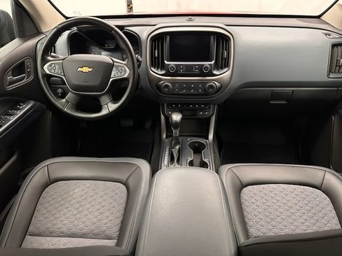 Used 2022 Chevrolet Colorado Z71 AWD/4WD image 7