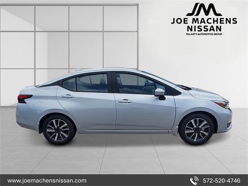 New 2025 Nissan Versa SV image 7