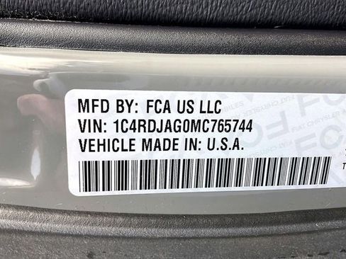 Used 2021 Dodge Durango SXT image 34