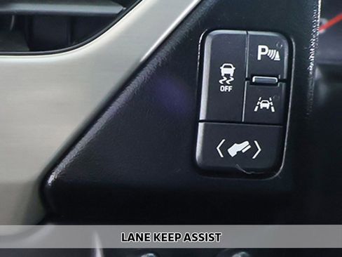 Used 2019 GMC Yukon Denali w/ Open Road Package image 8