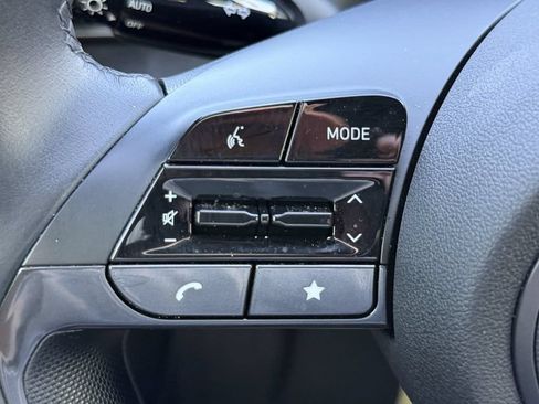 Used 2025 Hyundai Elantra Sport FWD image 27