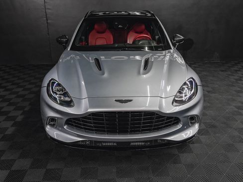 Used 2021 Aston Martin DBX AWD/4WD image 11