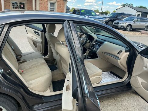 Used 2014 Nissan Altima 2.5 SV FWD image 19
