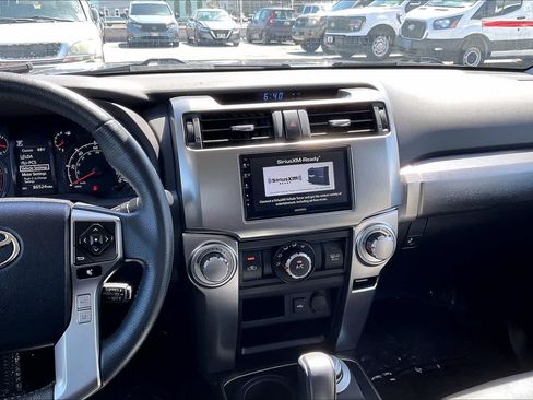 Used 2021 Toyota 4Runner SR5 Premium w/ Moonroof Package AWD/4WD image 15