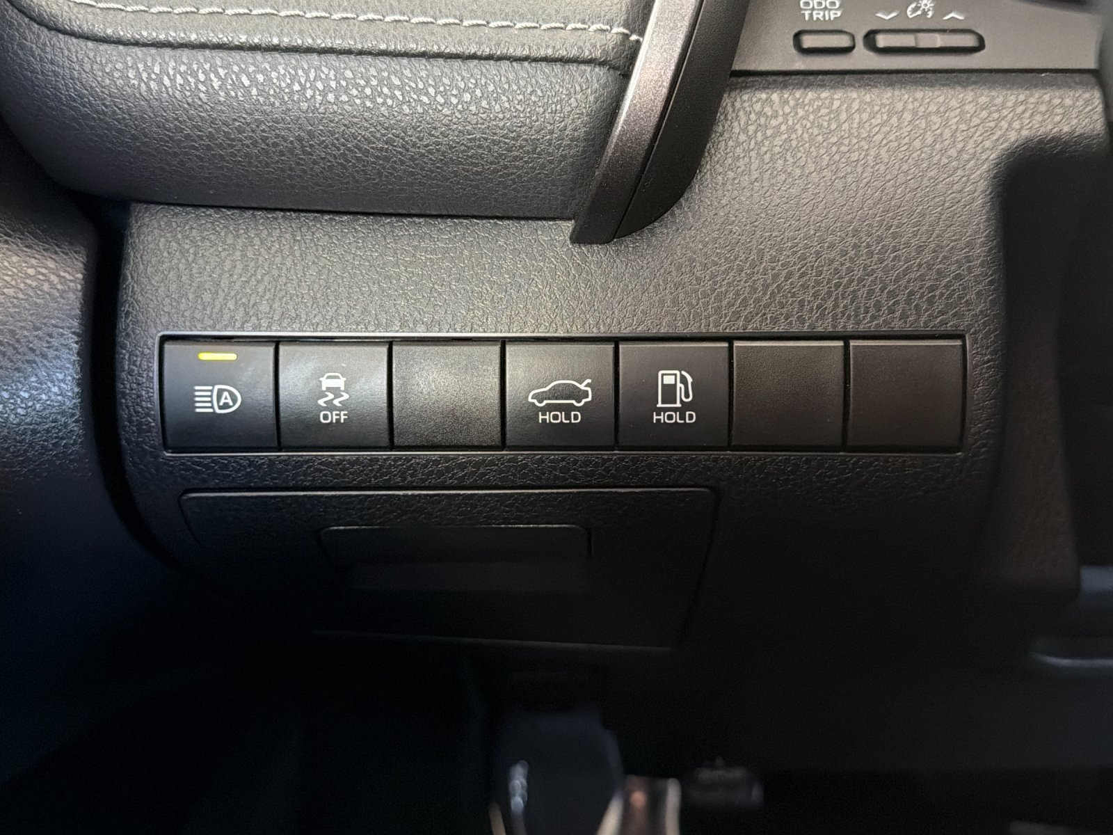 Used 2019 Toyota Camry SE w/ Convenience Package FWD image 25