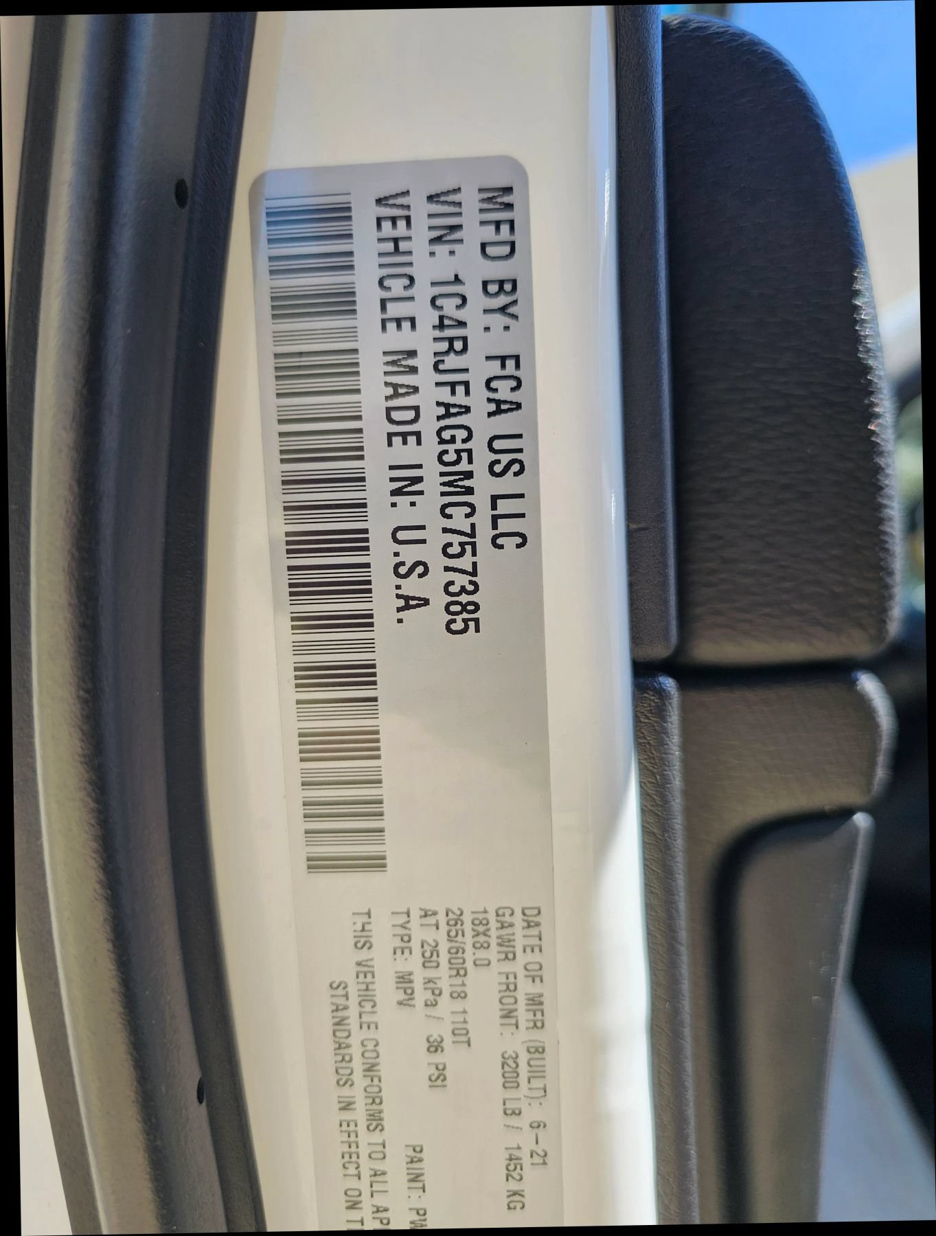 Used 2021 Jeep Grand Cherokee Laredo AWD/4WD image 30