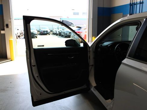 Used 2023 Honda CR-V EX-L image 7