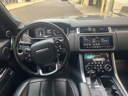 Used 2019 Land Rover Range Rover Sport HSE image 17