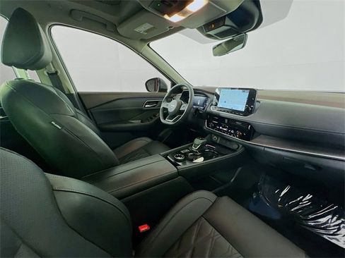 Used 2023 Nissan Rogue Platinum w/ Platinum Premium Package image 27