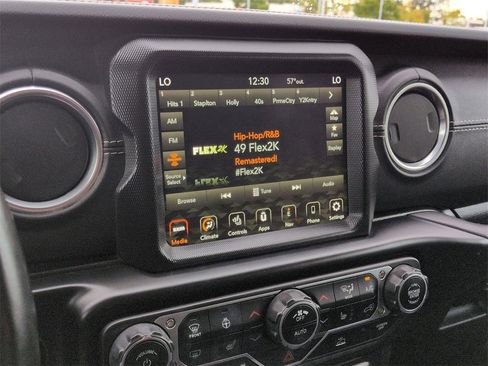 Used 2021 Jeep Wrangler Unlimited Sahara image 12