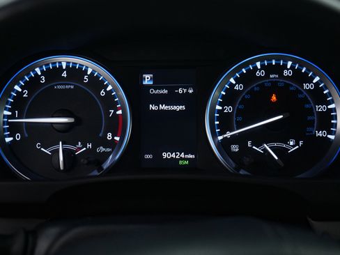 Used 2017 Toyota Highlander XLE image 32