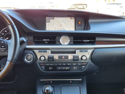 Used 2015 Lexus ES 350 w/ Premium Package image 16