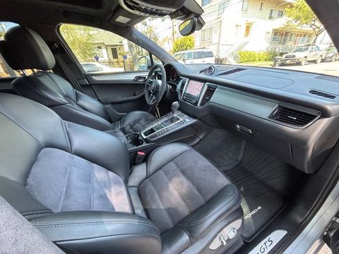 Used 2018 Porsche Macan GTS AWD/4WD image 42