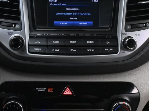 Used 2017 Hyundai Tucson SE FWD image 34