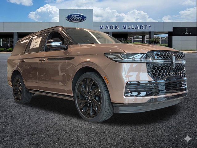 New 2026 Lincoln Navigator Black Label AWD/4WD image 3