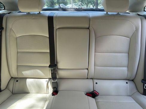 Used 2024 Chevrolet Malibu LT image 32