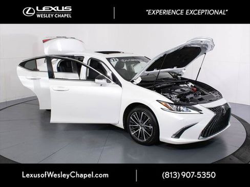 Certified 2023 Lexus ES 250 w/ Premium Package AWD/4WD image 13