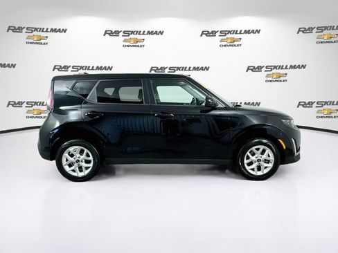 Used 2024 Kia Soul LX w/ Option Group 015 FWD image 8