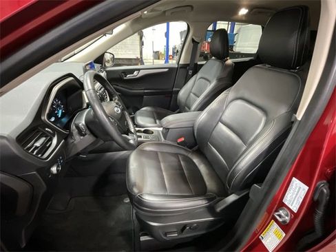 Used 2020 Ford Escape SEL image 17