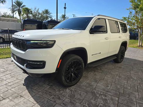 Used 2024 Jeep Wagoneer Series II w/ Convenience Group I image 7