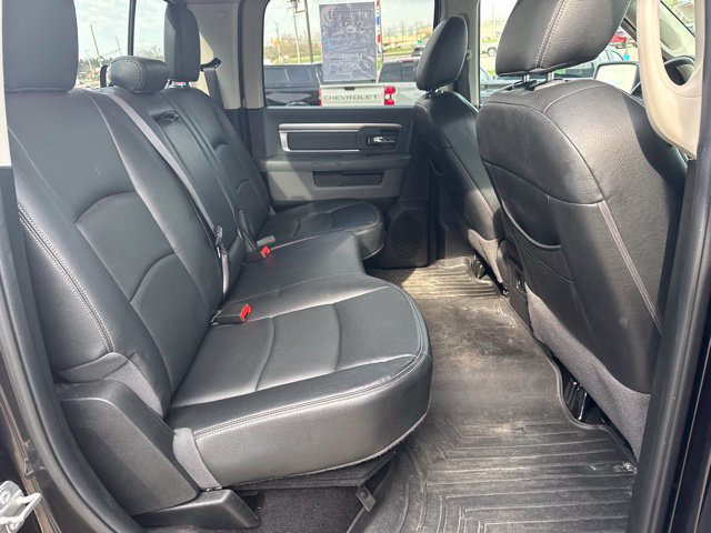 Used 2018 RAM 1500 Classic SLT w/ SLT Plus D←cor Group AWD/4WD image 32