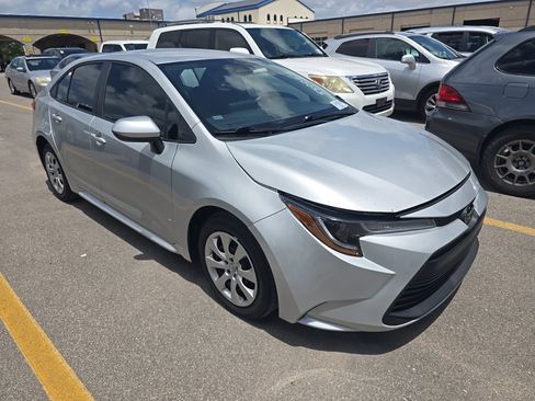 Used 2024 Toyota Corolla LE FWD image 4