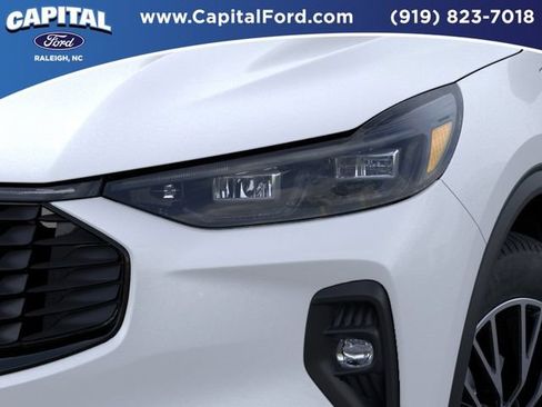 New 2025 Ford Escape SE w/ PHEV Premium Package FWD image 19