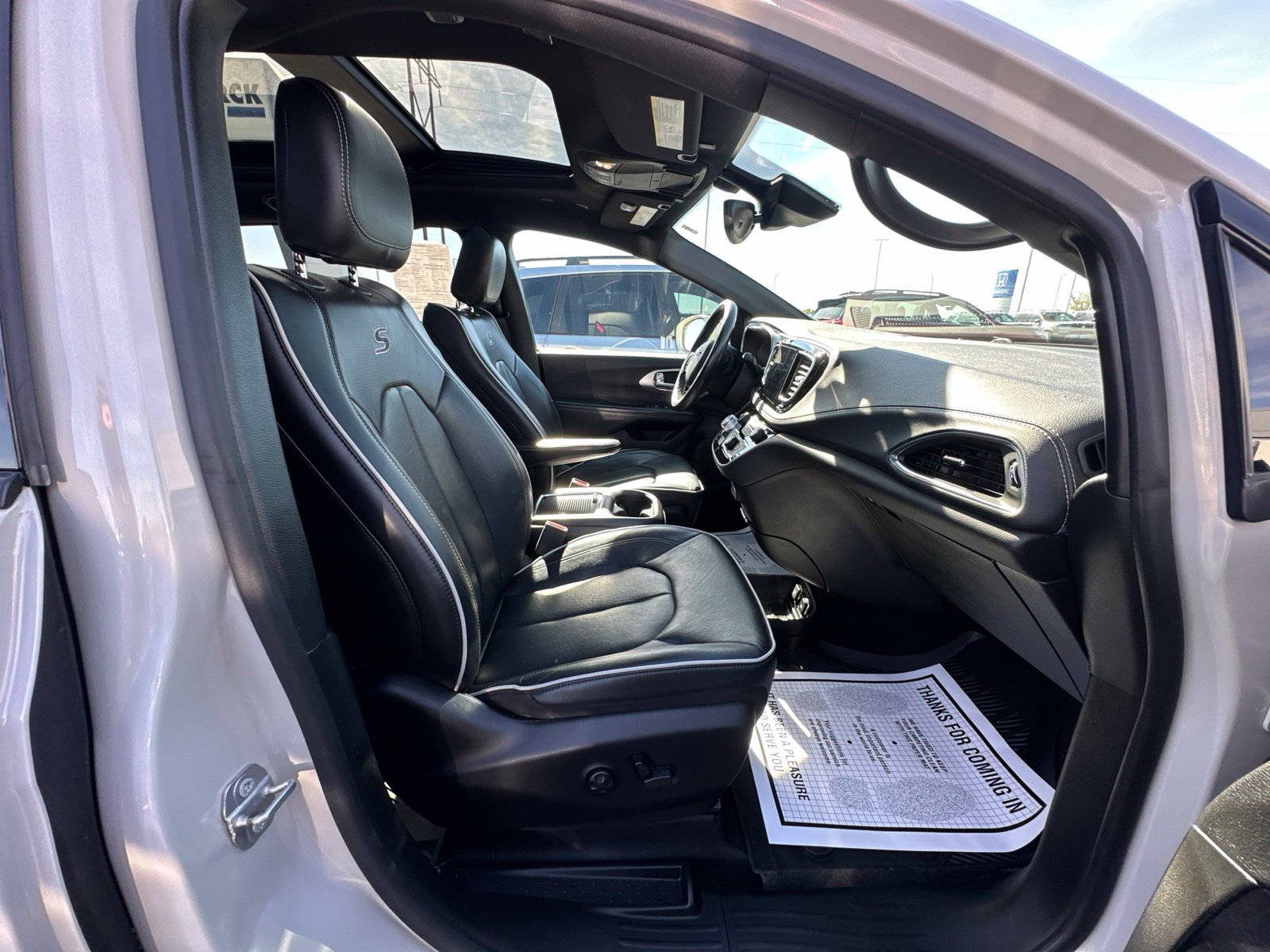 Used 2019 Chrysler Pacifica Limited FWD image 39