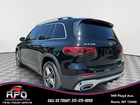 Used 2020 Mercedes-Benz GLB 250 4MATIC w/ AMG Line image 3