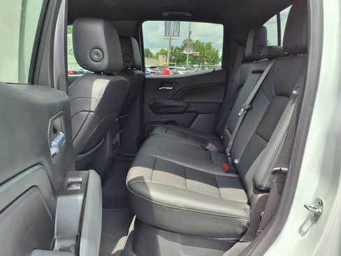 New 2025 Chevrolet Colorado LT w/ LT Convenience Package image 12