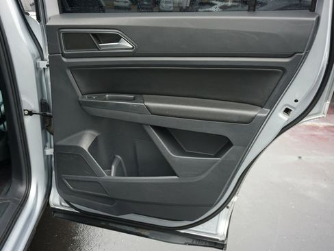 Used 2018 Volkswagen Atlas Launch Edition image 14