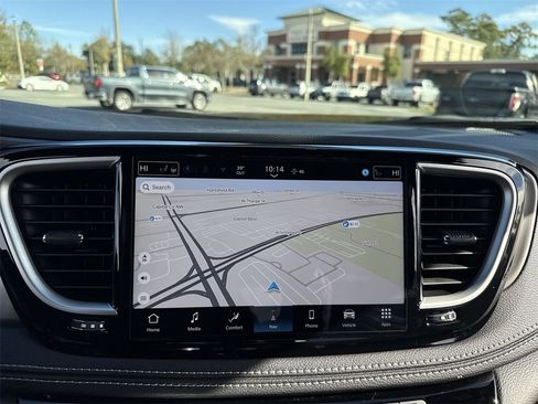 New 2026 Chrysler Pacifica Select image 22