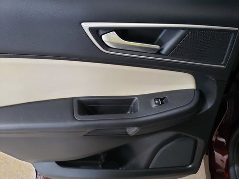 Used 2023 Ford Edge SEL w/ Convenience Package image 13