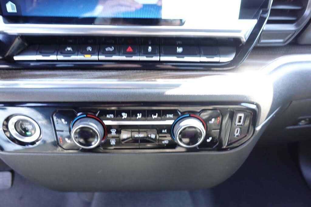 Used 2023 Chevrolet Silverado 1500 LT AWD/4WD image 44