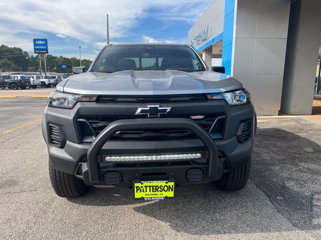 New 2026 Chevrolet Colorado Trail Boss w/ Off-Road Front Bumper Package AWD/4WD image 2