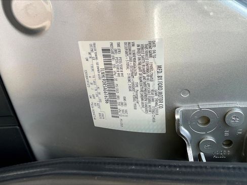 Used 2010 Lincoln MKS FWD image 17