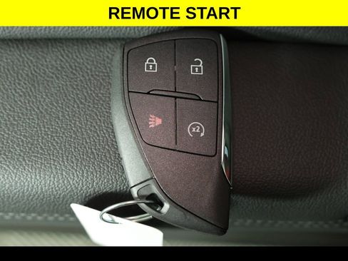 Used 2023 Chevrolet Colorado LT w/ LT Convenience Package image 4