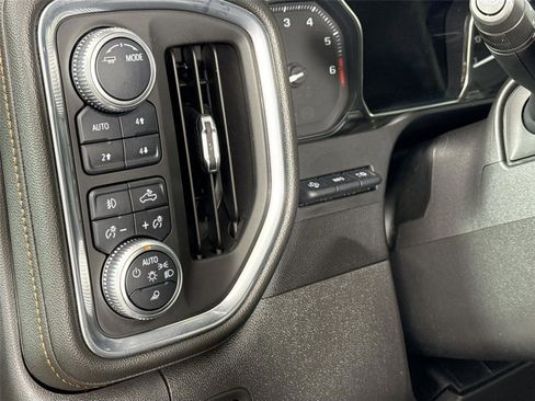 Used 2020 GMC Sierra 1500 AT4 w/ Off-Road Performance Package AWD/4WD image 16