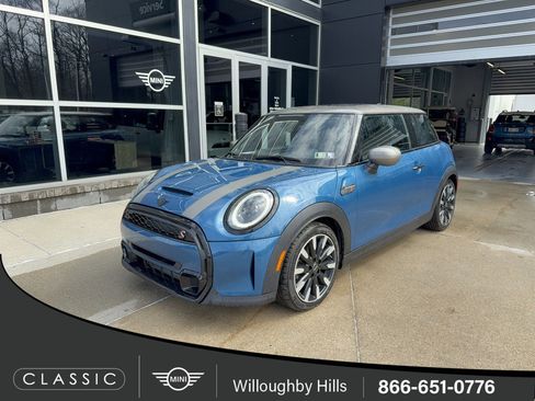 Used 2022 MINI Cooper S image 1