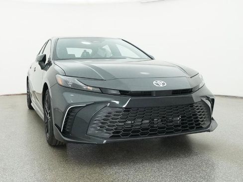New 2026 Toyota Camry SE FWD image 33
