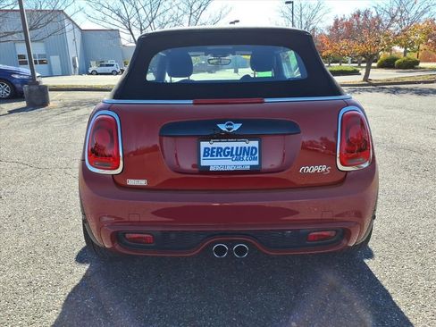 Used 2018 MINI Cooper S image 11