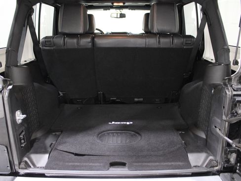 Used 2015 Jeep Wrangler Unlimited Sahara w/ Connectivity Group image 22