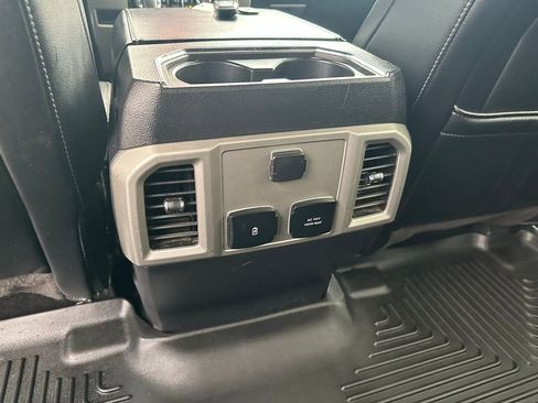 Used 2020 Ford F150 Lariat image 23