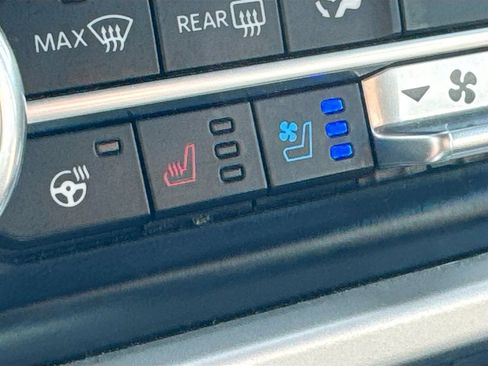 Used 2024 Ford Expedition XLT AWD/4WD image 21