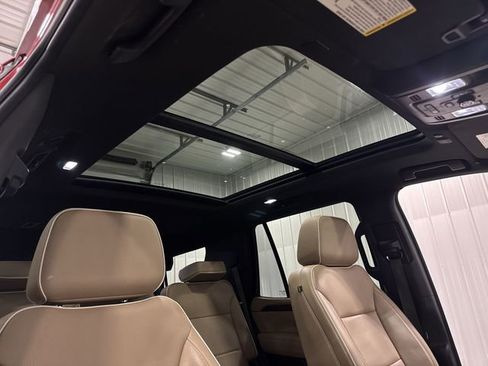 Used 2021 Chevrolet Tahoe Premier AWD/4WD image 21