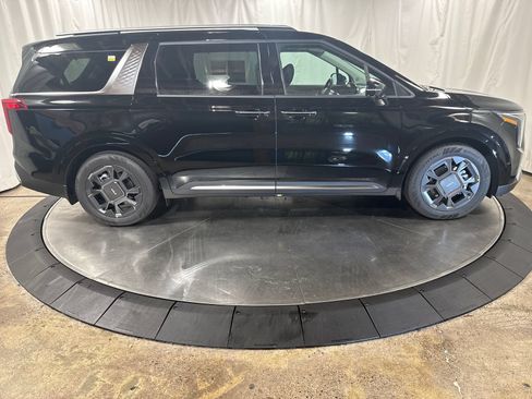 New 2026 Kia Carnival SX FWD image 9
