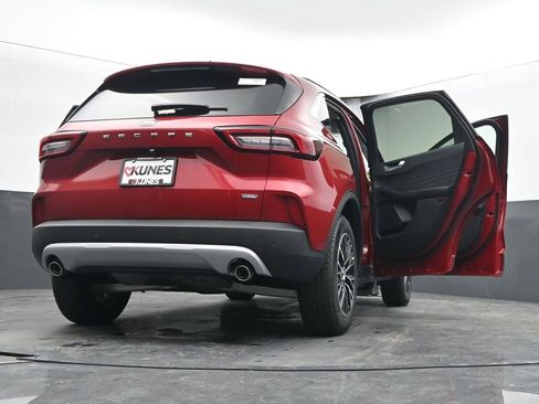 New 2026 Ford Escape SE image 75