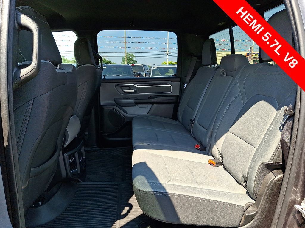 Used 2022 RAM 1500 Big Horn AWD/4WD image 10